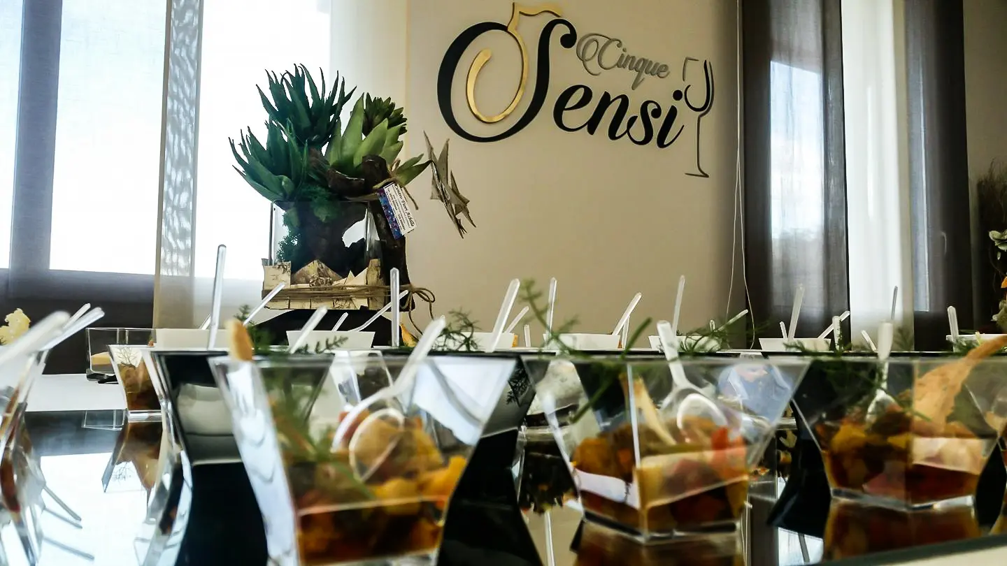 Cinque Sensi im Restaurant in Nissoria
